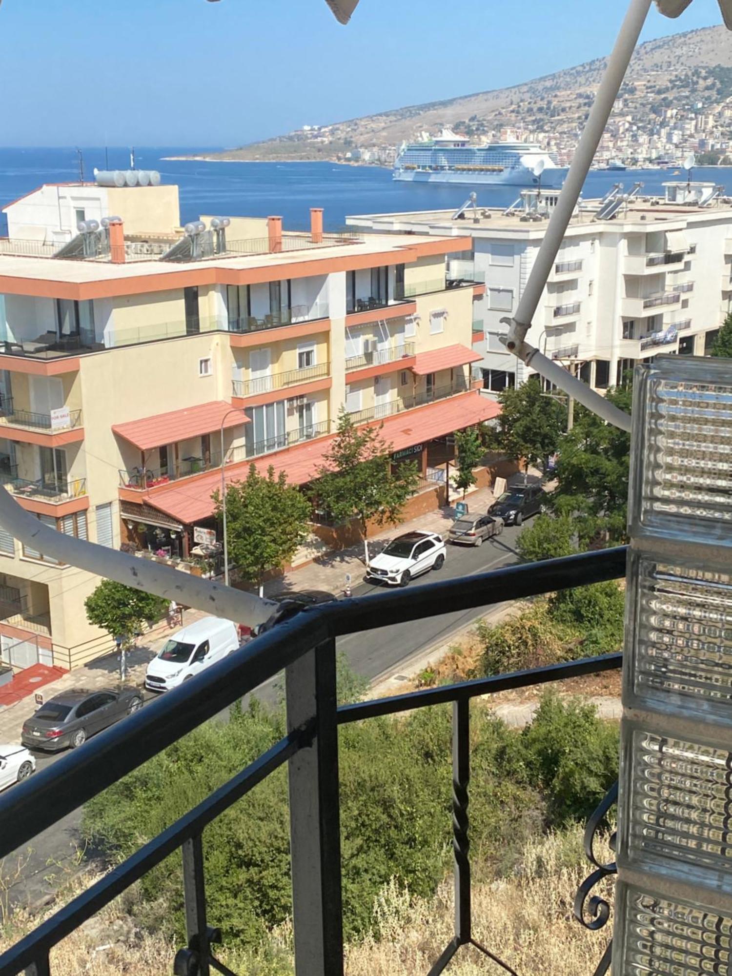 Augusto Rooms Sarande Bagian luar foto