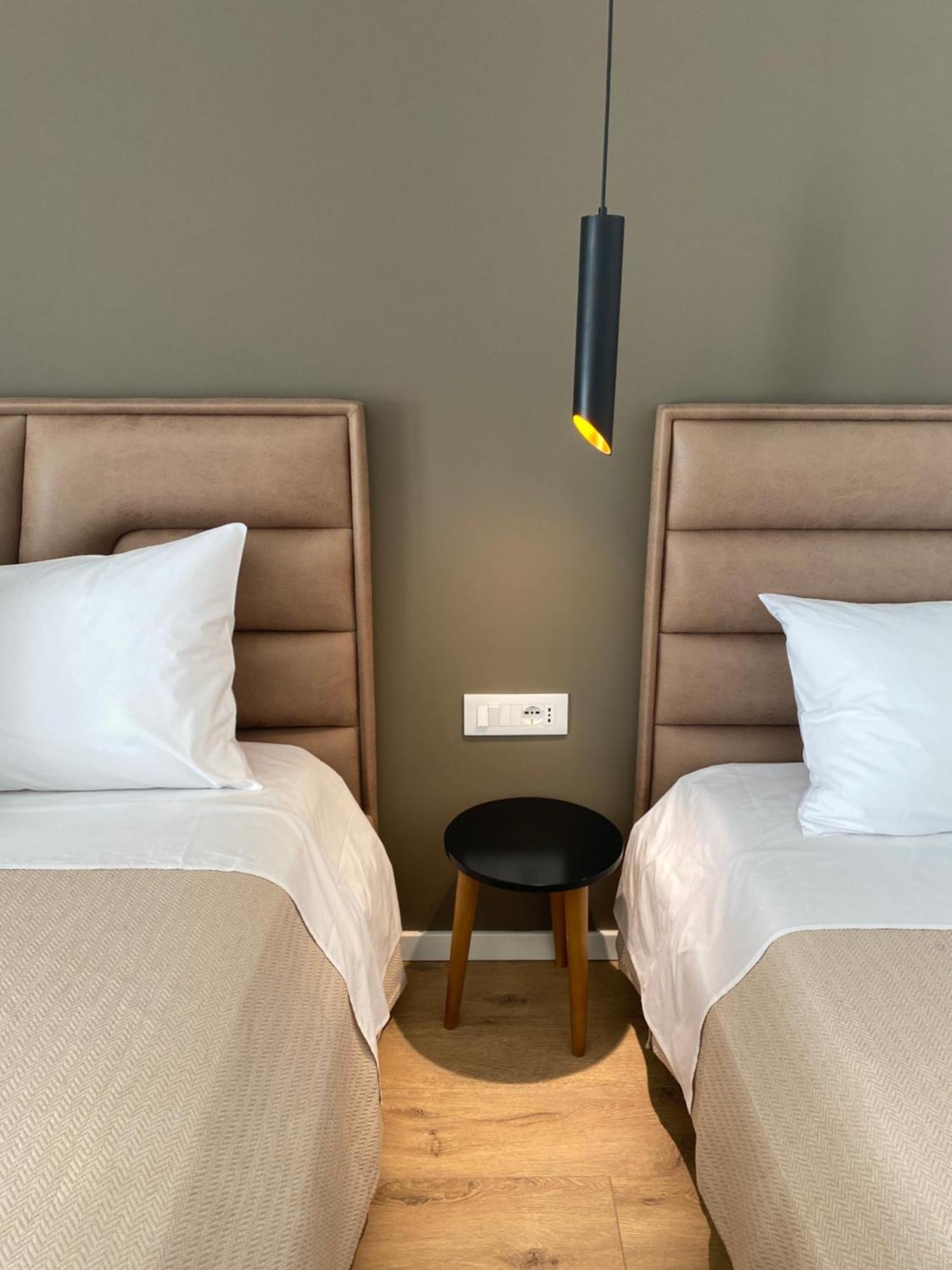 Augusto Rooms Sarande Bagian luar foto