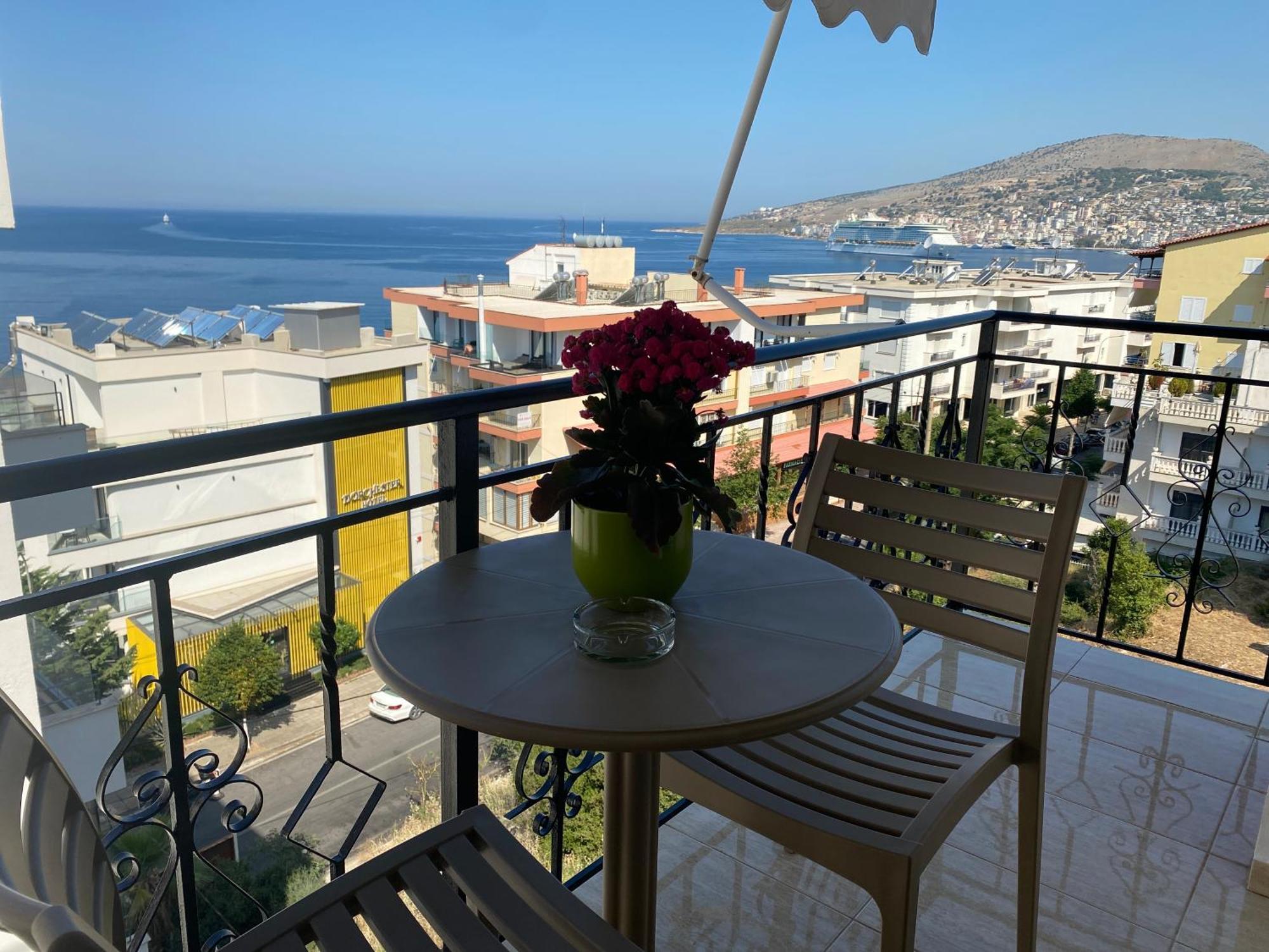 Augusto Rooms Sarande Bagian luar foto