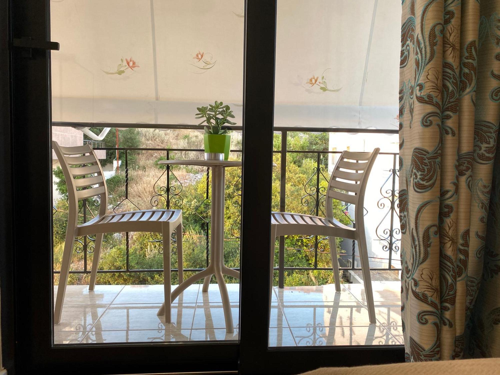 Augusto Rooms Sarande Bagian luar foto