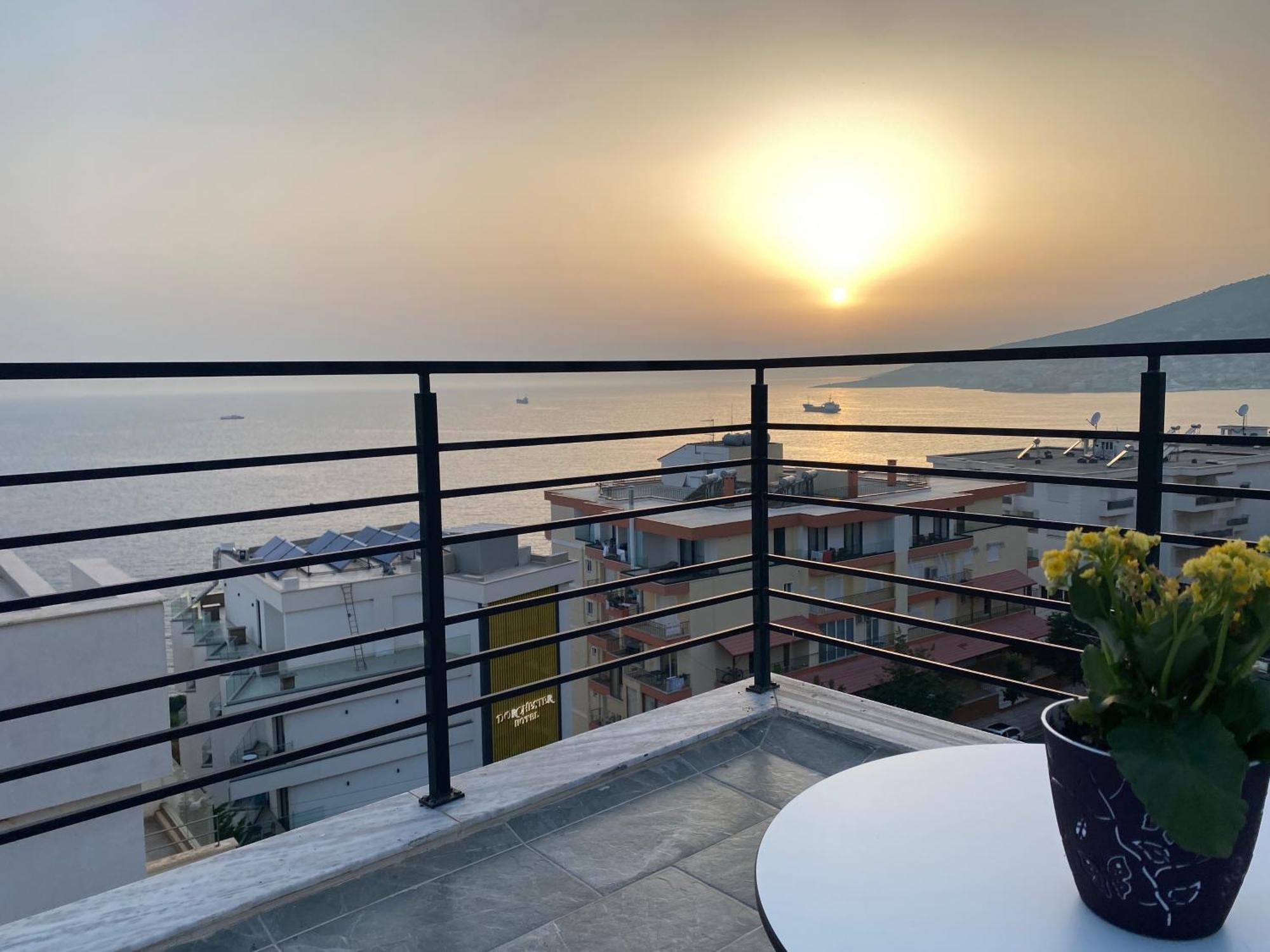 Augusto Rooms Sarande Bagian luar foto